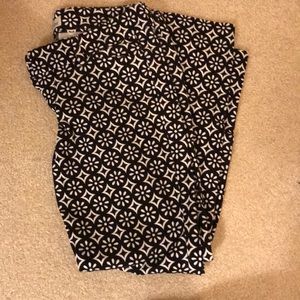 Skinny black patterned dress pants